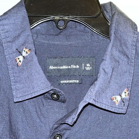 Abercrombie & Fitch embroidered dragonfly navy blue summer straight cut SS shirt - Picture 3 of 5